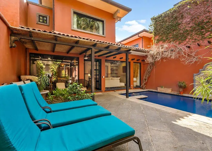 Villa Private Pool Walking Distance To The *